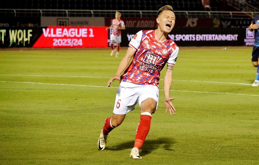 tphcm vs binh dinh 2.jpg