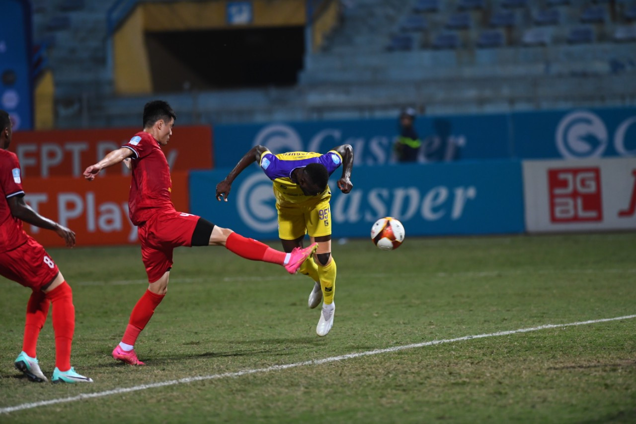 tagueu ha noi ha tinh.jpg