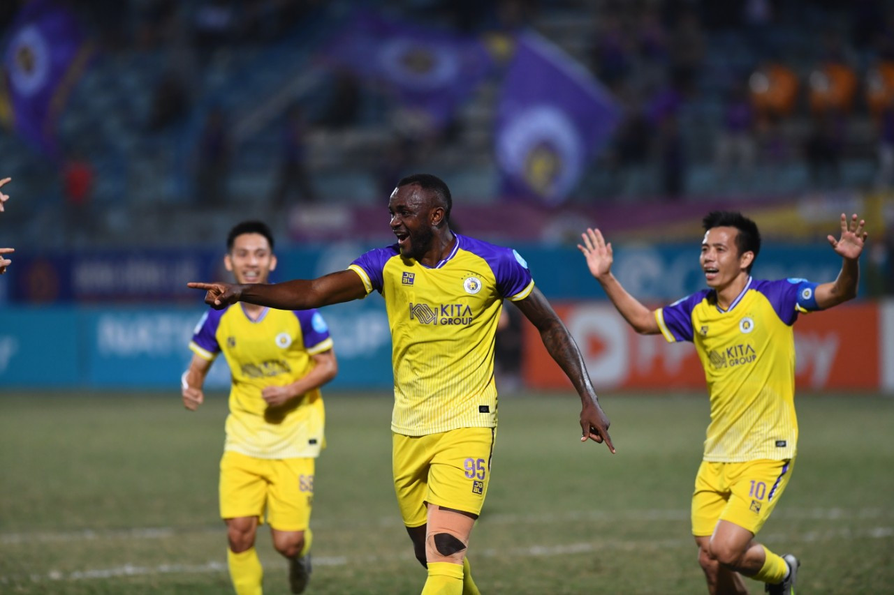 tagueu ha noi ha tinh 2.jpg