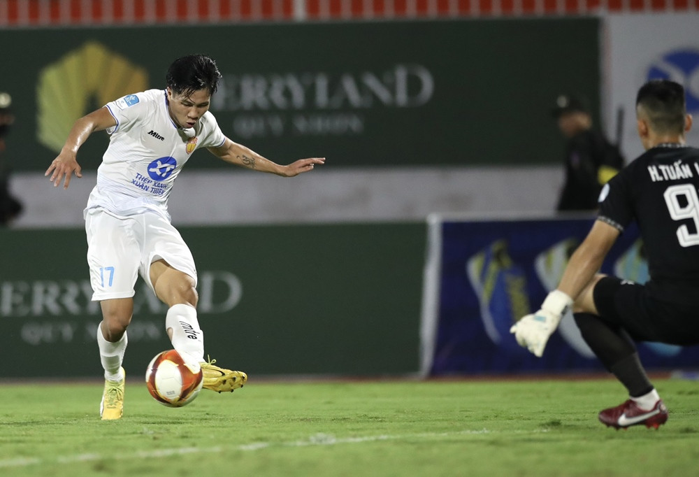 binh dinh vs nam dinh 2.jpg