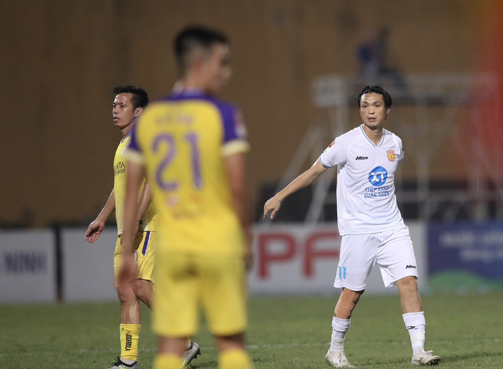 ha noi vs nam dinh 1.jpg