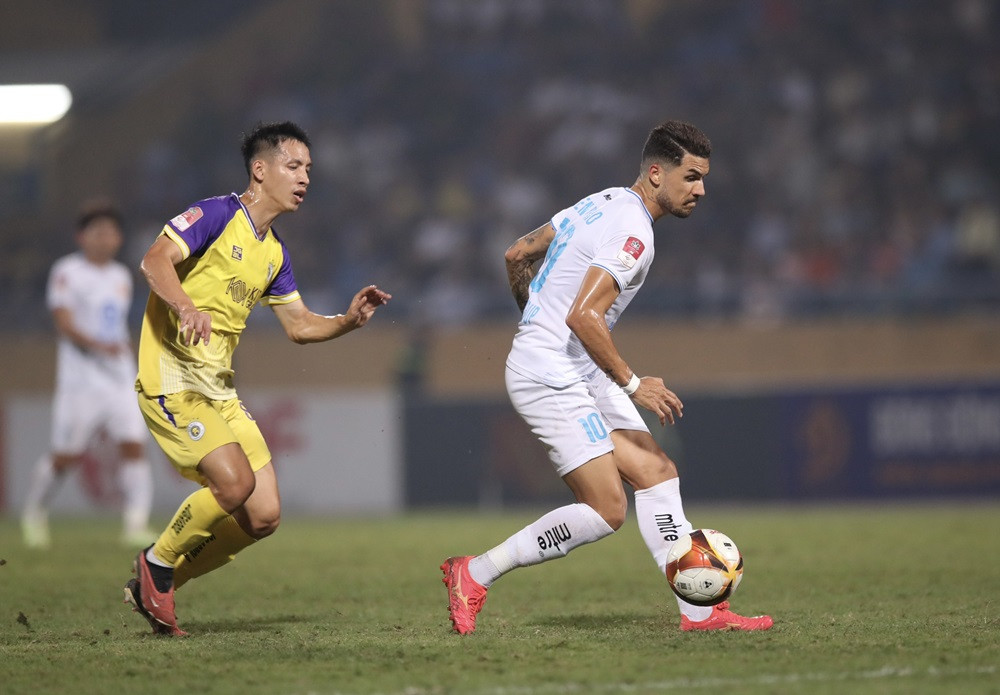 ha noi vs nam dinh 2.jpg