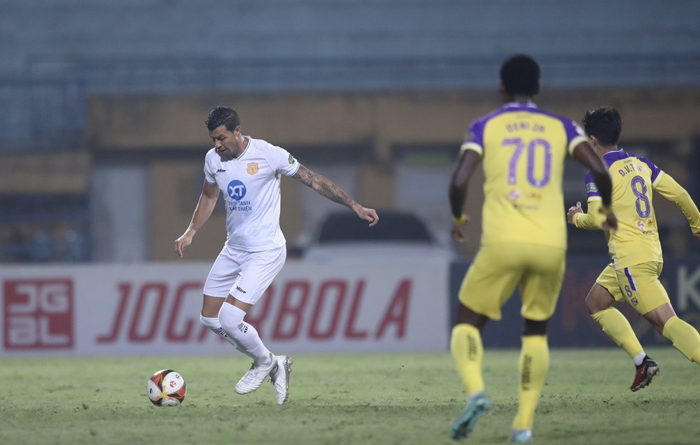 ha noi vs nam dinh 2.jpg