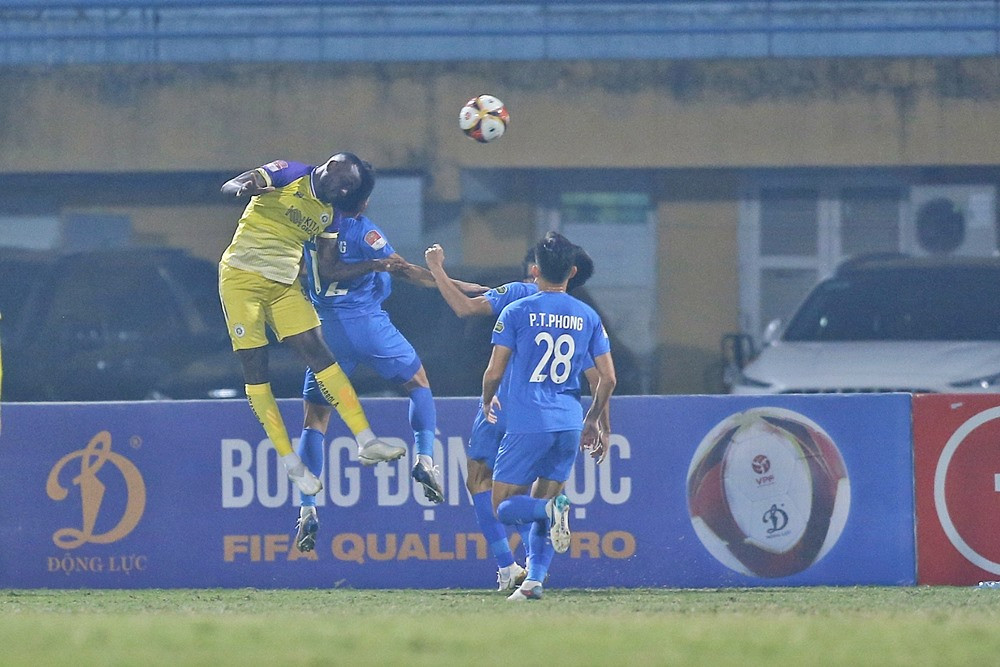 ha noi vs quang nam.jpg