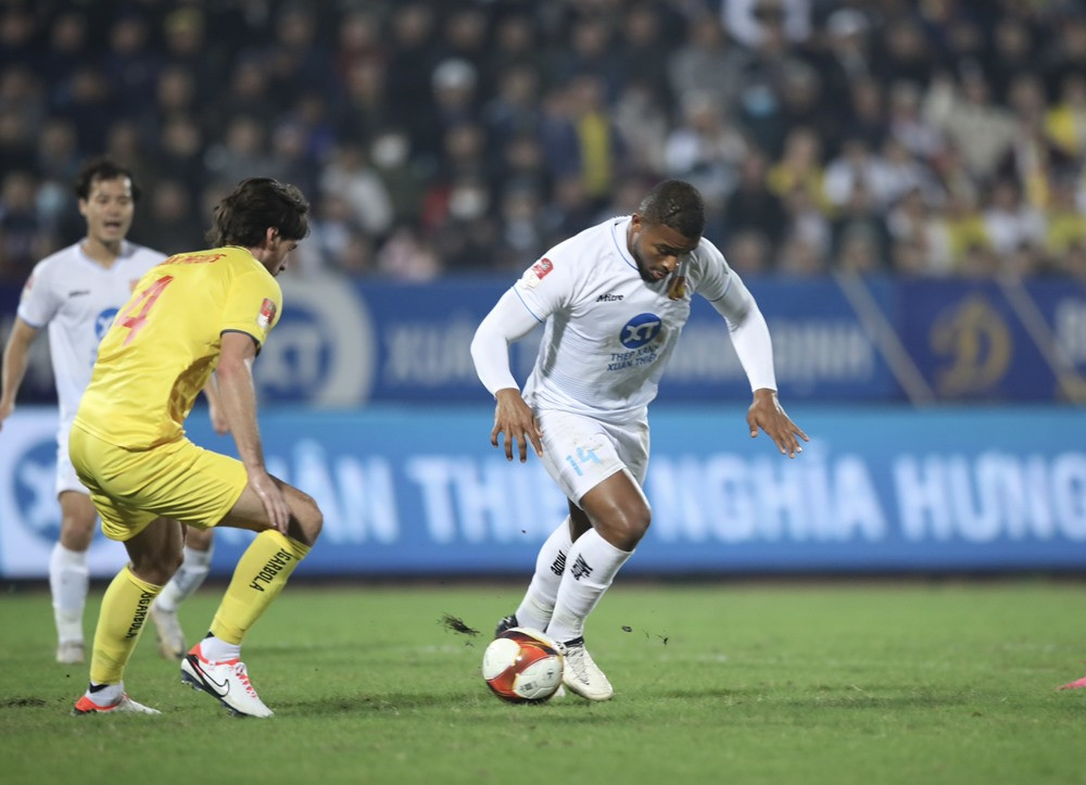 nam dinh vs thanh hoa 1.jpg