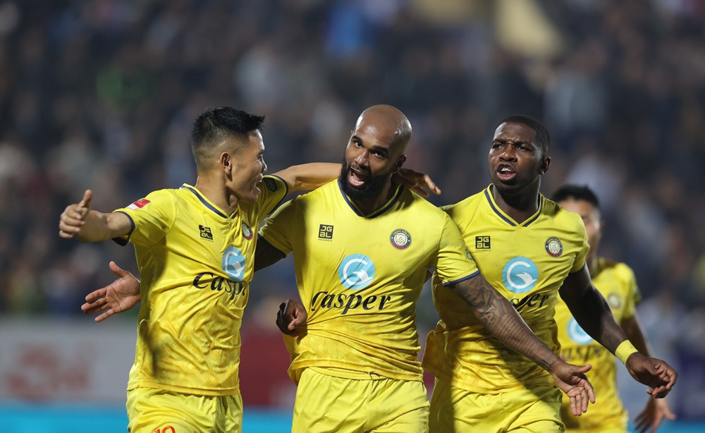 nam dinh vs thanh hoa 1.jpg