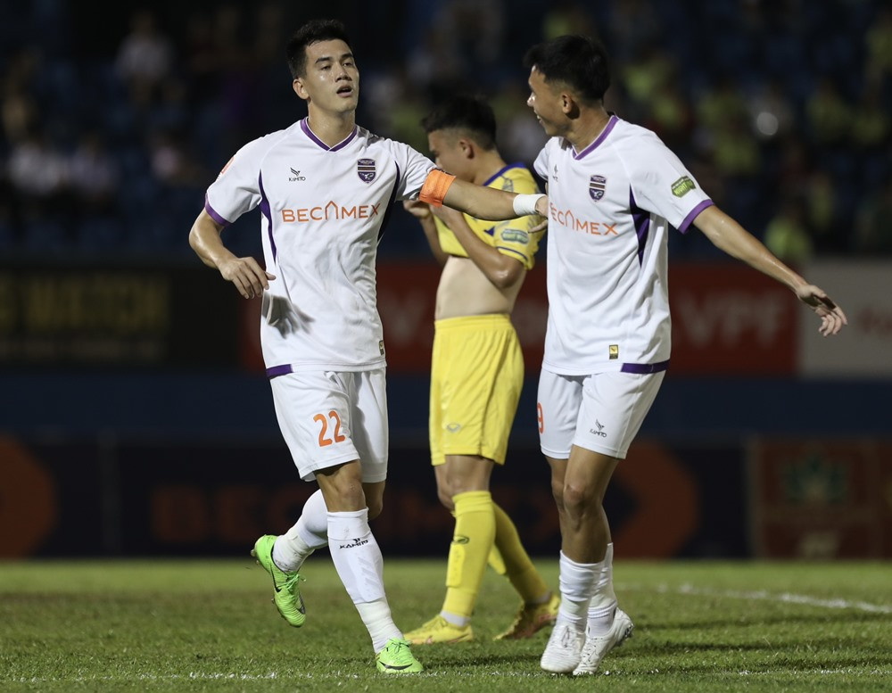 binh duong vs slna 1.jpg