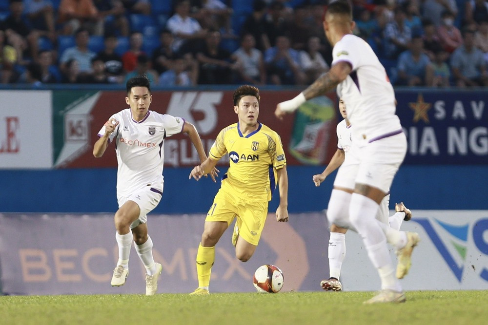 binh duong vs slna 4.jpg