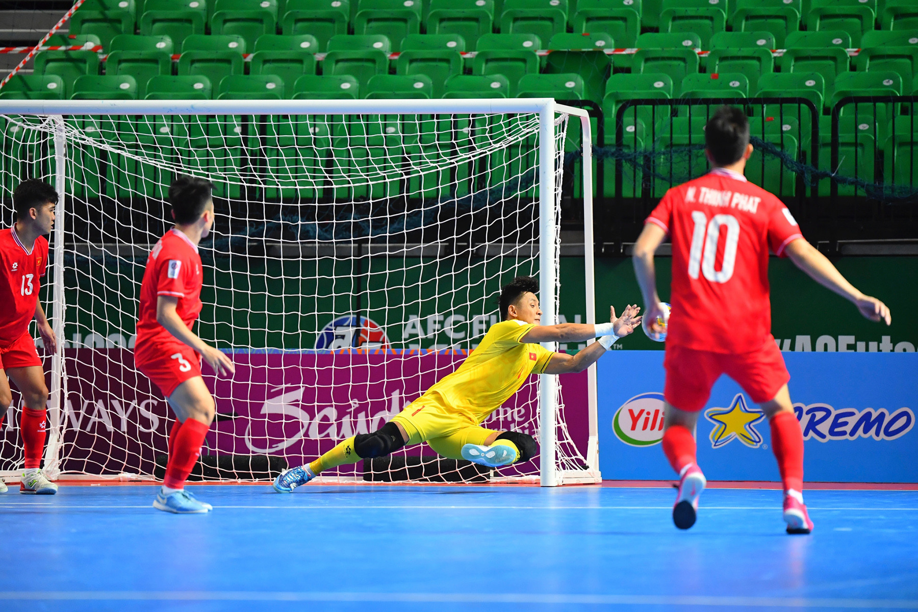 futsal viet nam uzbekistan 9.jpg