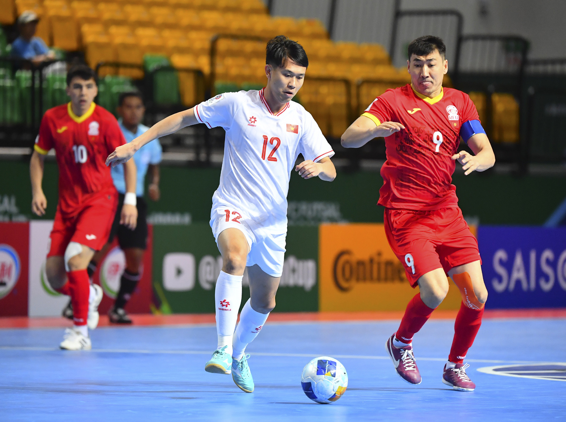 futsal viet nam kyrgyzstan afc 25.jpg