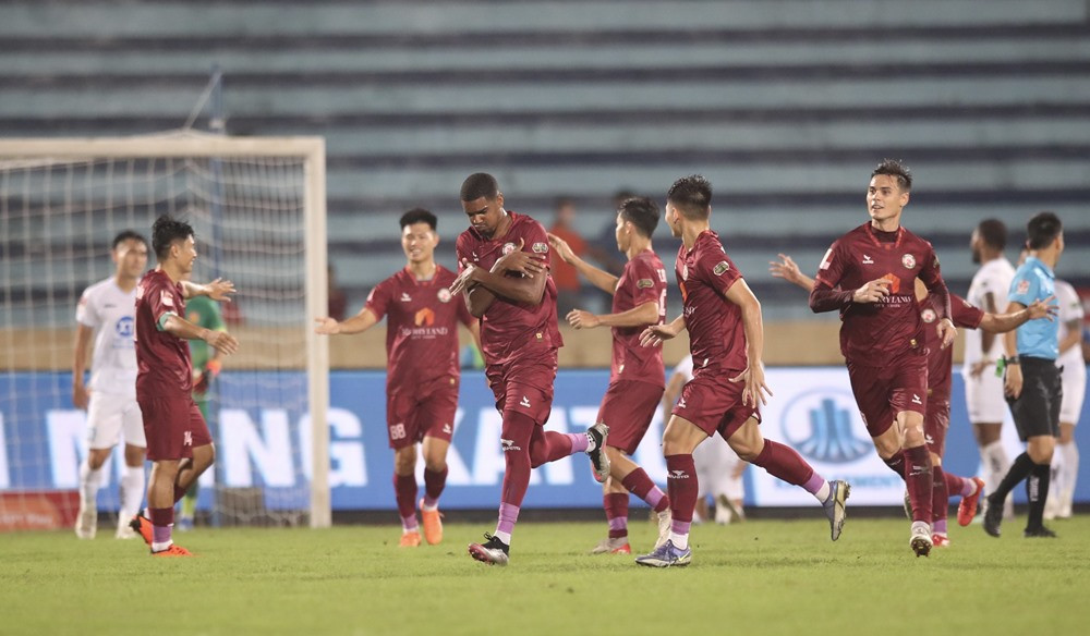 nam dinh vs binh dinh 1.jpg