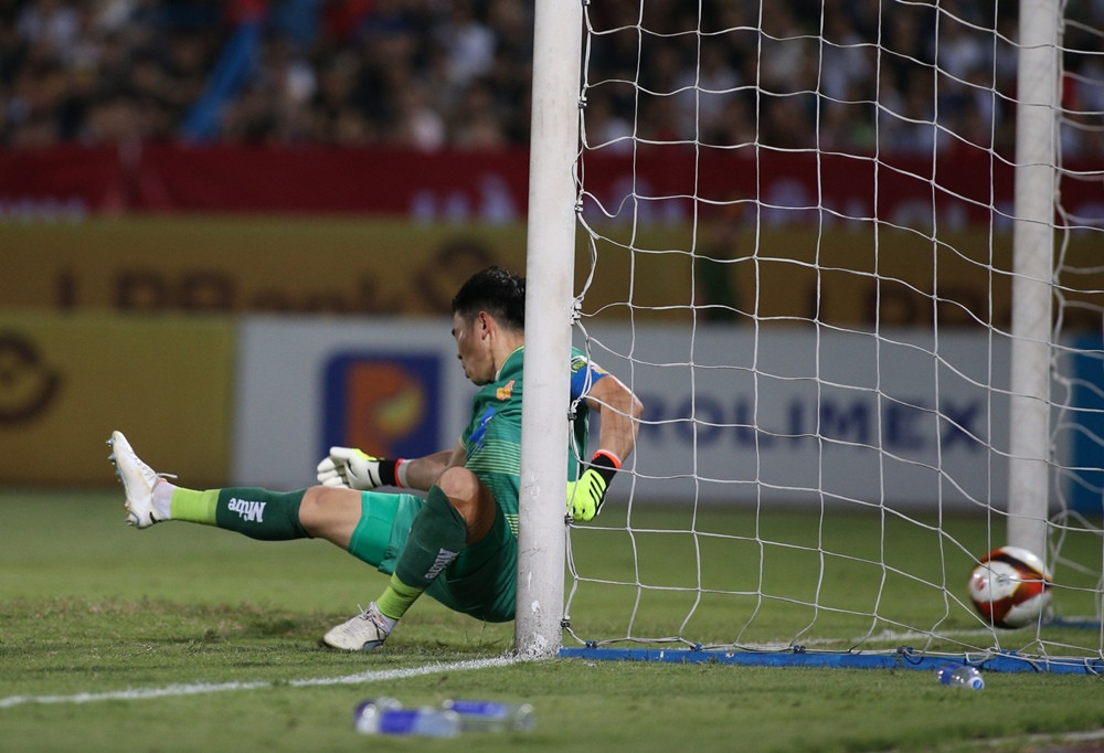 cahn vs nam dinh 1.jpg