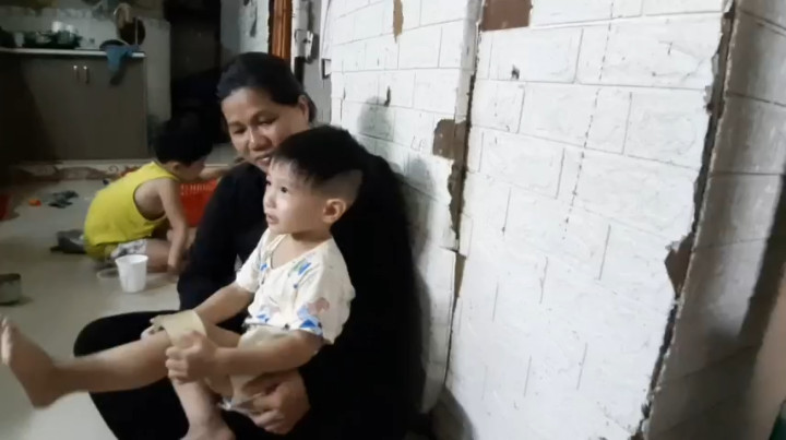 Cuộc Chiến Chống Ung Thư Của Mẹ Con H Đinh Hdruê Tại TP HCM