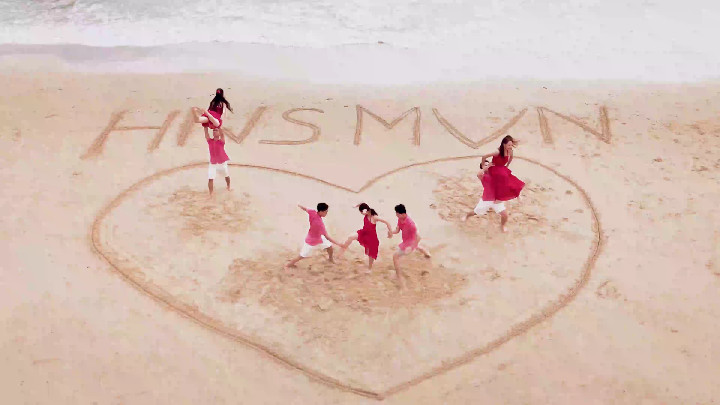 Video múa Tay trong tay