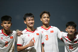u17 viet nam vs u17 singapore 3.jpg