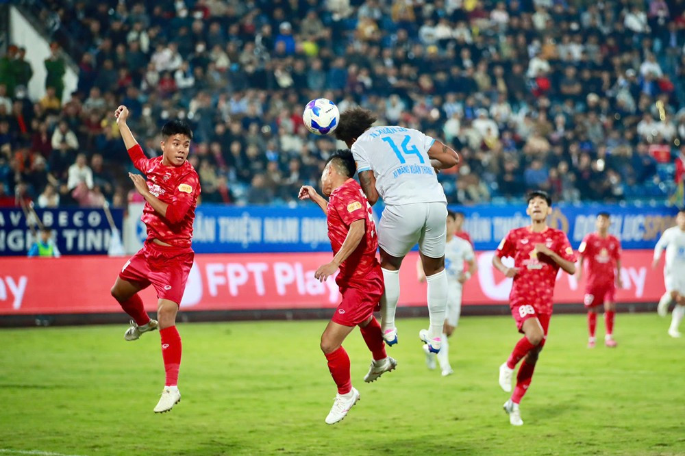 nam dinh vs long an 1.jpg