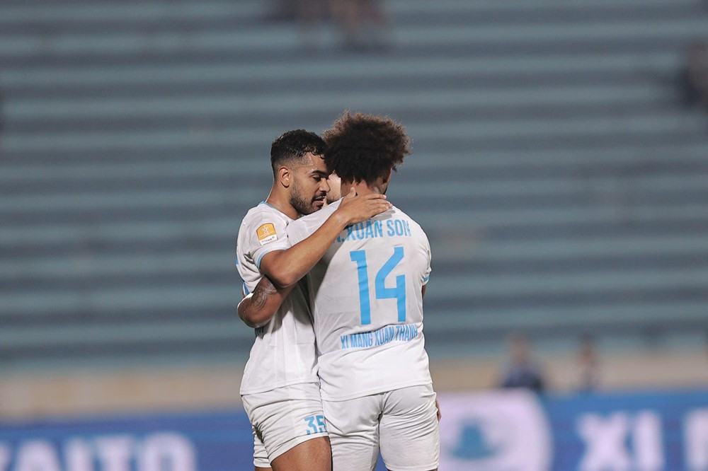 nam dinh vs long an 1.jpg