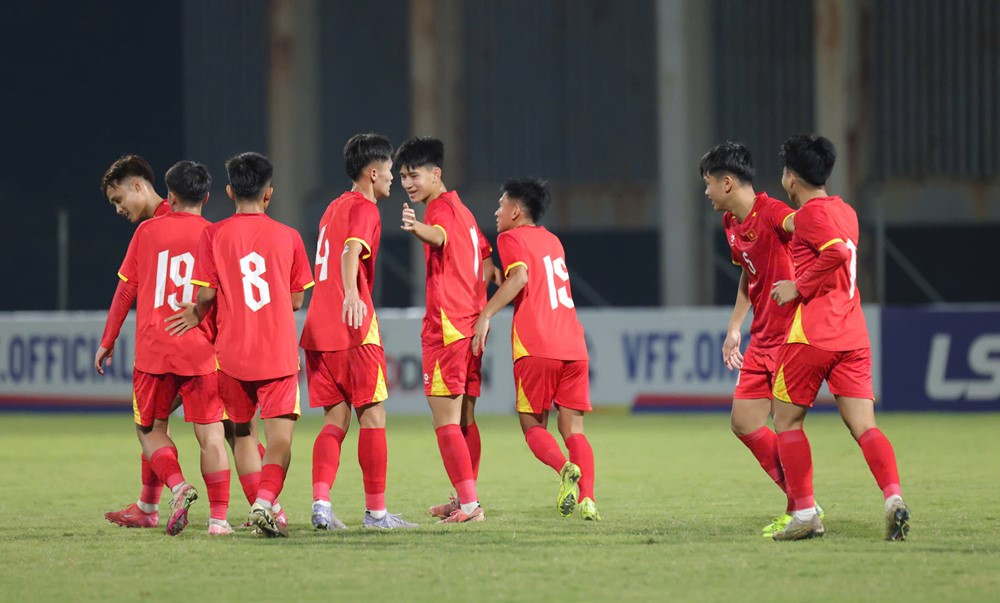 U17 Viet Nam vs U17 Mariana 2.jpg