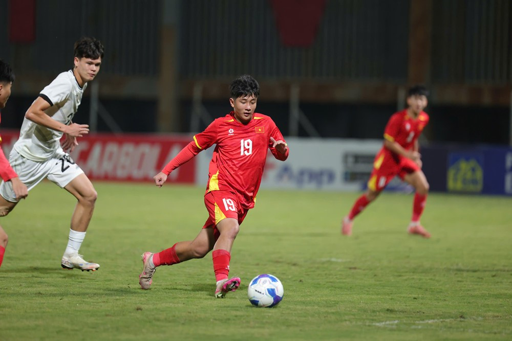 U17 Viet Nam vs U17 Mariana 5.jpg