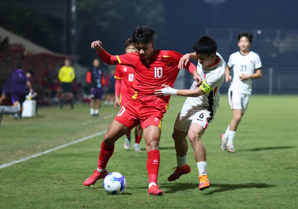 u17 viet nam vs hong kong 2.jpg