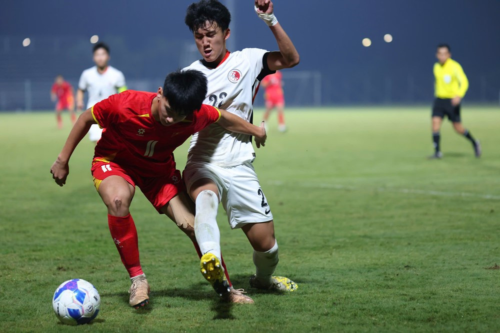 u17 viet nam vs hong kong.jpg
