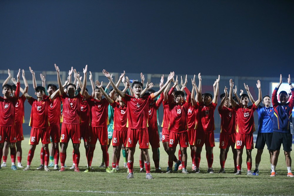 U17 Viet Nam vs U17 Malaysia 1.jpg