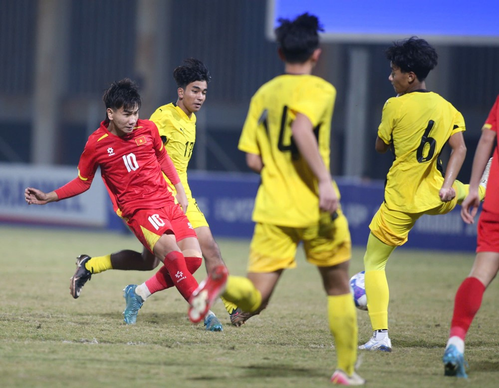 U17 Viet Nam vs U17 Malaysia 5.jpg