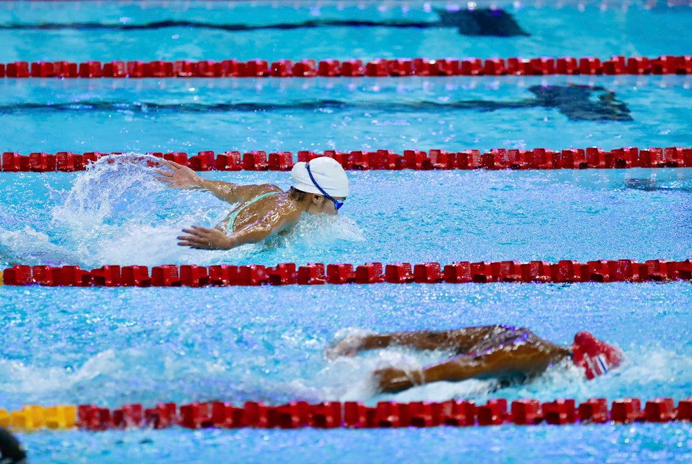 boi buom 200m nu 1.jpg