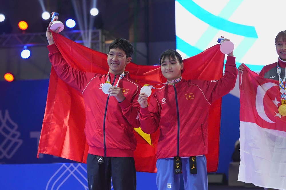 trong phuc kim ha taewondo 2.jpg