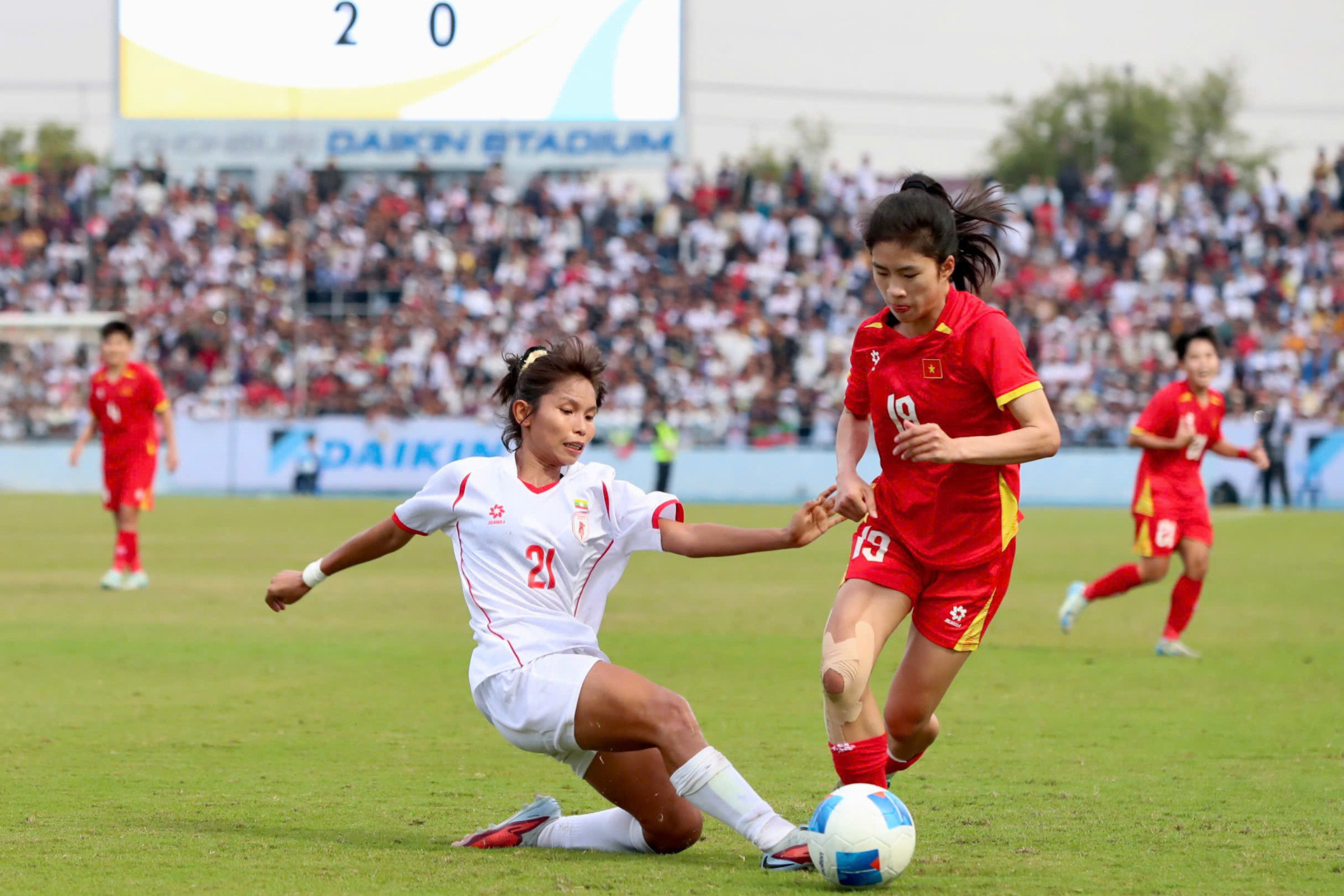 Nu Viet Nam Myanmar.jpg