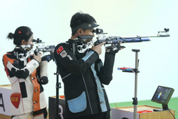 Tam Quang Ban sung.jpg