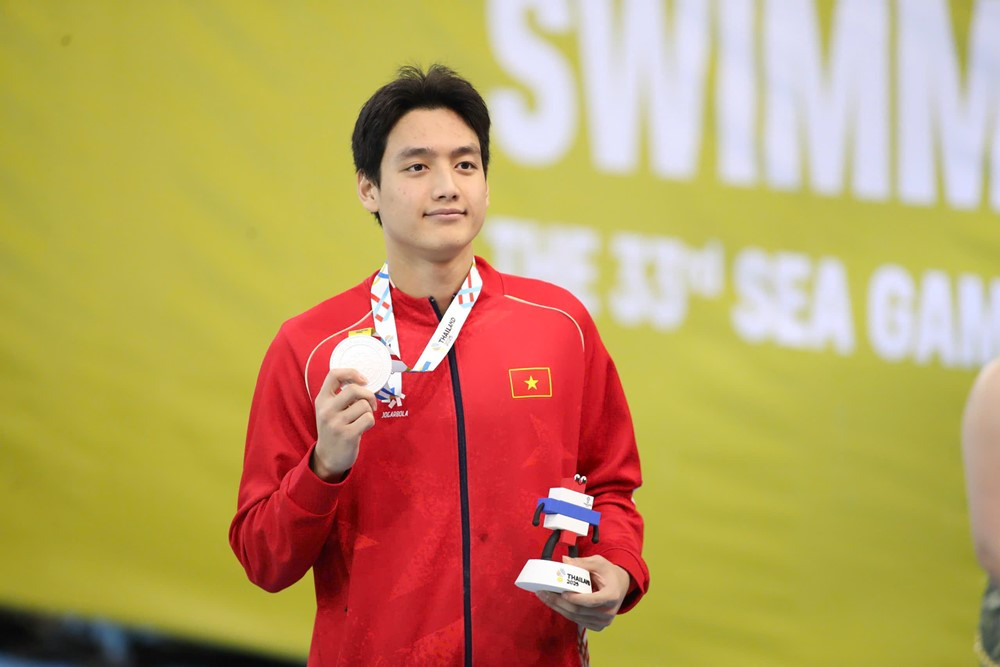Nguyen quoc hcb boi 200m tu do.jpg