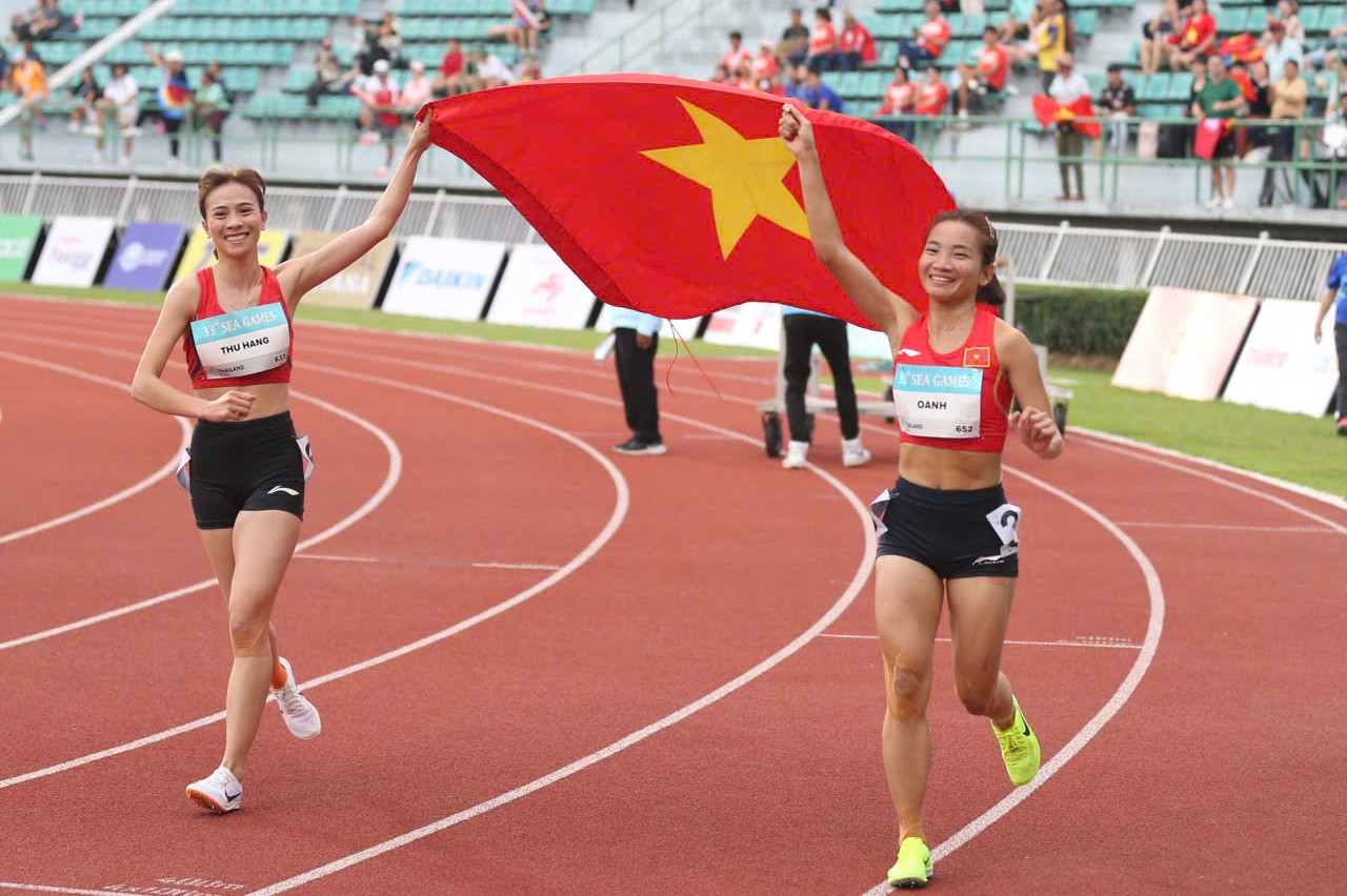 https://vms-files.vietnamnet.vn/vps_images/000001/000003/2025/12/16/nguyen-thi-oanh-4-2596-2626.jpg?width=0&s=HDjalEiHNQF2eOm3y4Hs0g