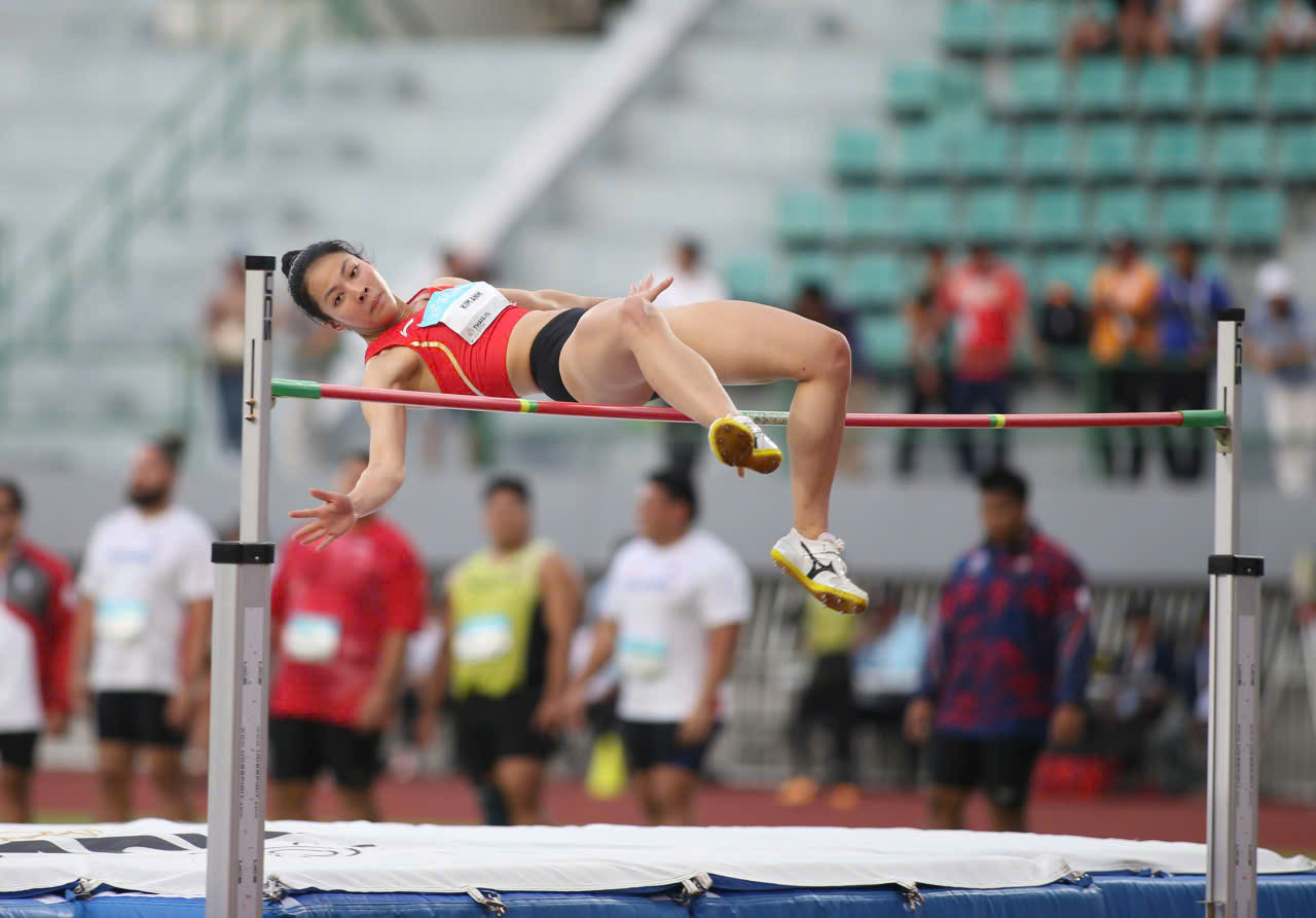 nhay cao viet nam.jpg