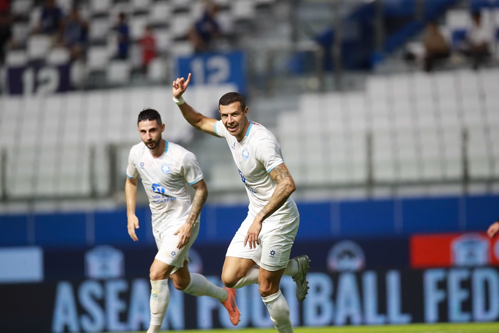 bangkok vs nam dinh 1.jpg