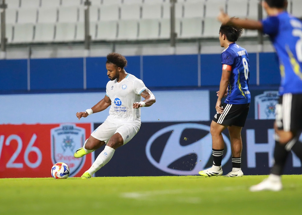 bangkok vs nam dinh xuan son 1.jpg