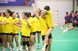 https://vms-files.vietnamnet.vn/vps_images/000001/000003/2025/12/17/bong-nem-nu-hcv-4-2580.jpg?width=0&s=Mgjrm3azIdXOp7JRI4_VNA