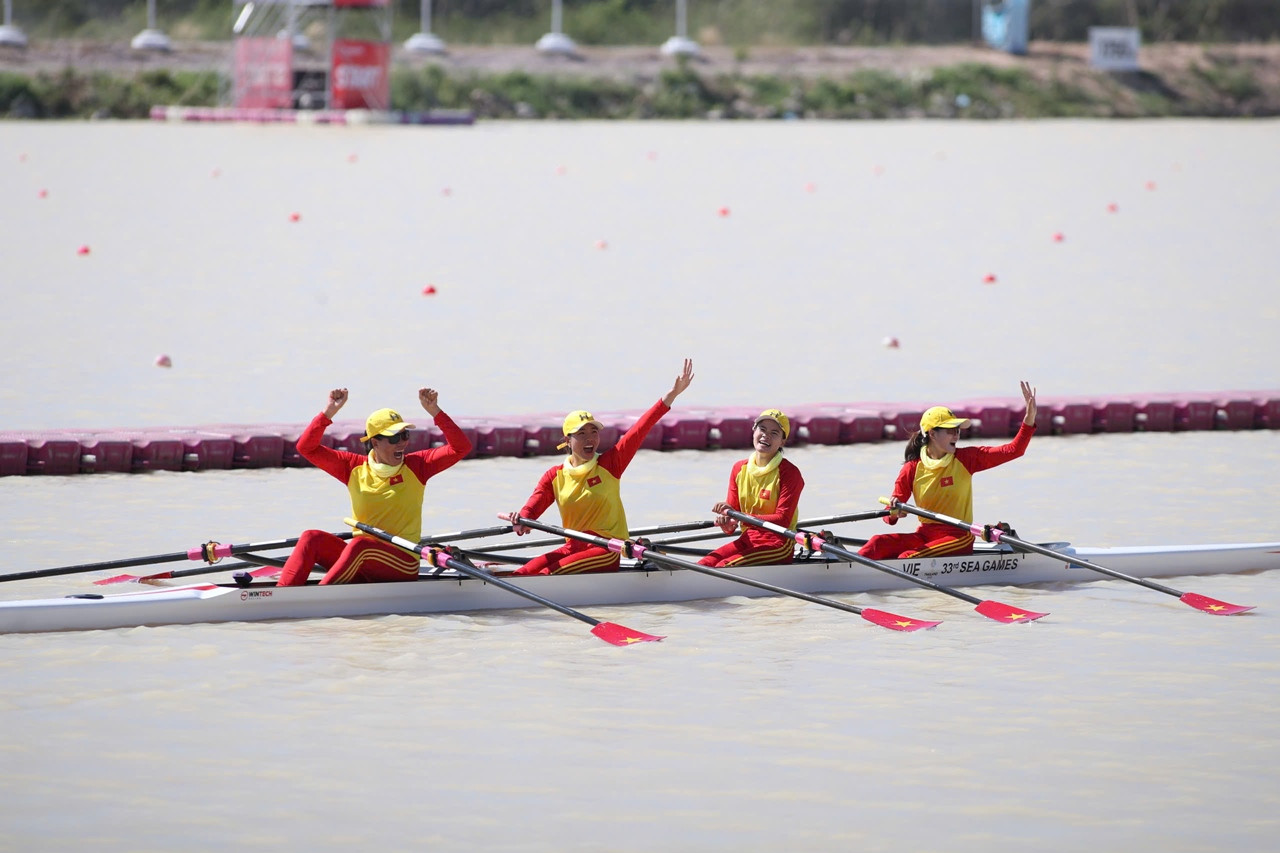 rowing hcv 4 nu 1.jpg