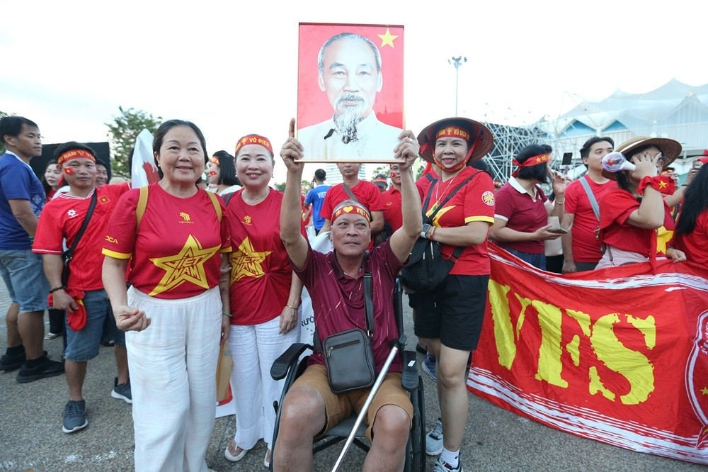 https://vms-files.vietnamnet.vn/vps_images/000001/000003/2025/12/18/cdv-viet-nam-2-2679.jpg?width=0&s=8gAuB8Ky_wdfUE3c66DcuA
