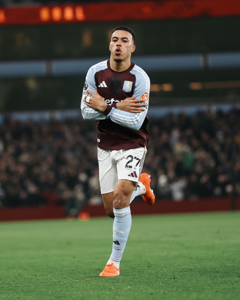 https://vms-files.vietnamnet.vn/vps_images/000001/000003/2025/12/22/aston-villa-vs-mu-374.jpg?width=0&s=M0Jxdo9G9OrMpwoeSS0CTw