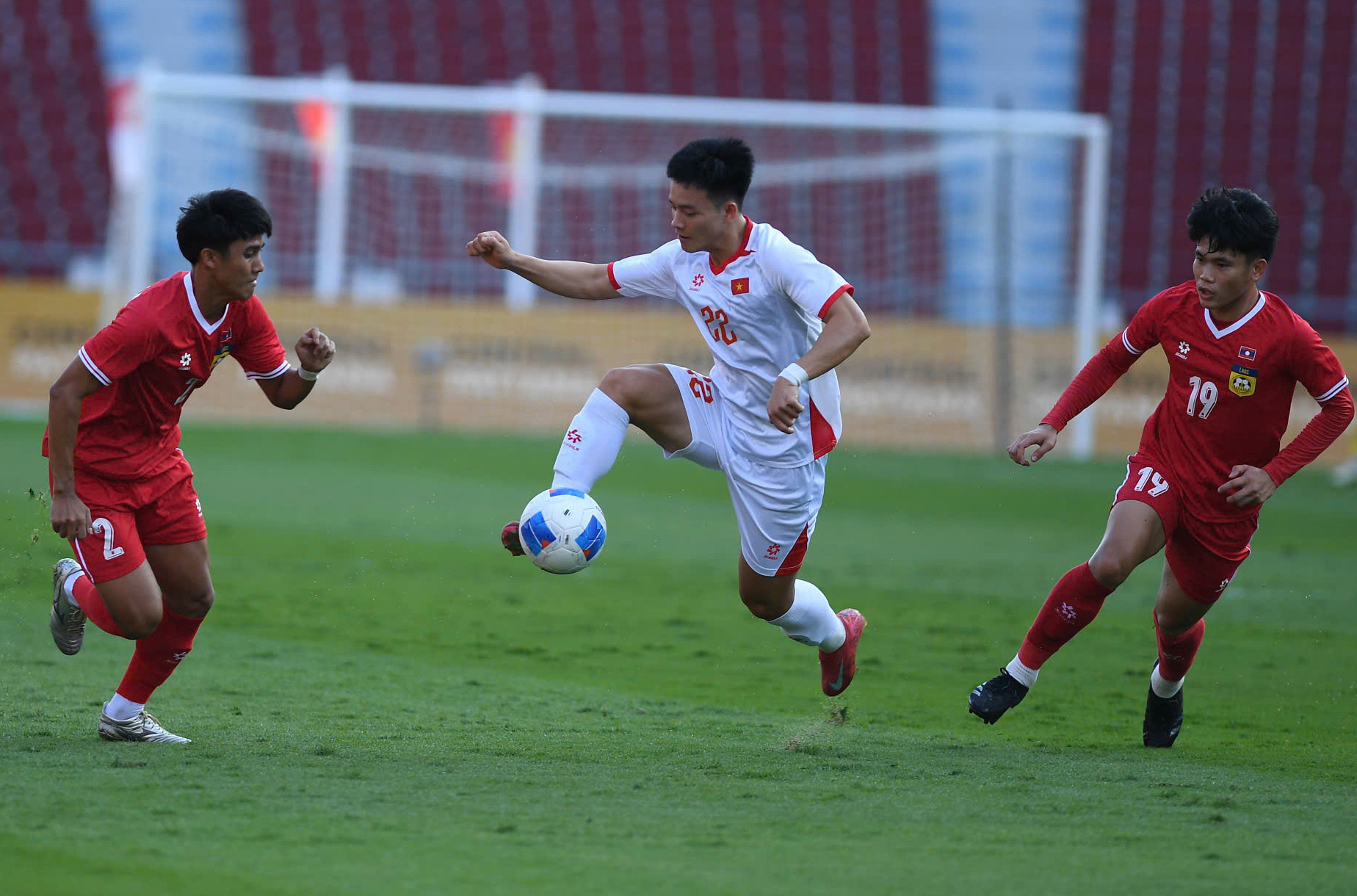 u22 viet nam u22 lao 3.jpg