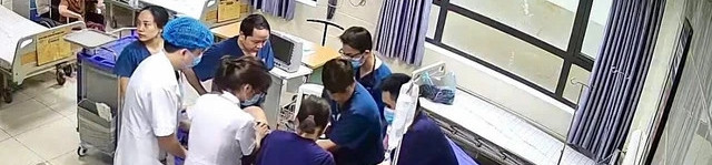 Người nhà bệnh nhi gây loạn khi cấp cứu - hậu quả tai hại khó lường