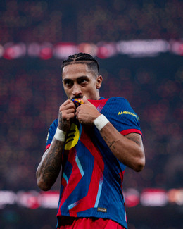 https://vms-files.vietnamnet.vn/vps_images/000001/000003/2026/1/12/raphinha-real-madridvs-barca-1-138.jpg?width=0&s=zjMpSRd5YRd_6NG52Kp2AQ
