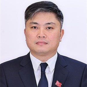 Ông Bùi Anh Tuấn