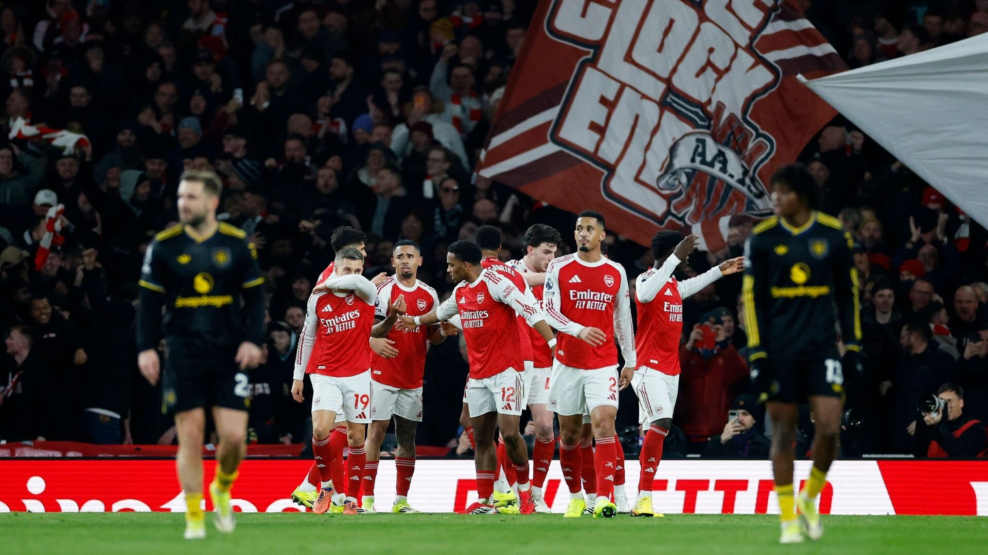 resources_premierleague_pulselive_com 2026 01 25T170423Z_1126004980_UP1EM1P1BFA1Z_RTRMADP_3_SOCCER ENGLAND ARS MUN (1).jpg