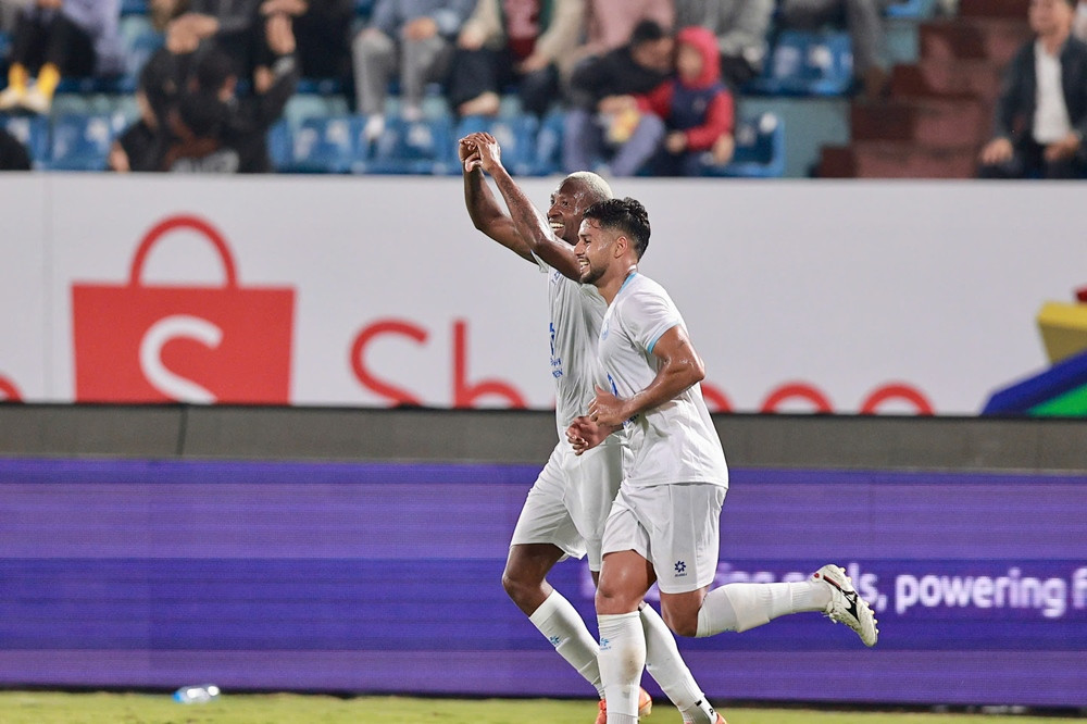 nam dinh vs lion 1.jpg