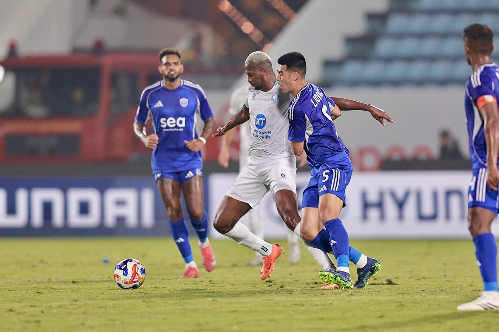 nam dinh vs lion 3.jpg