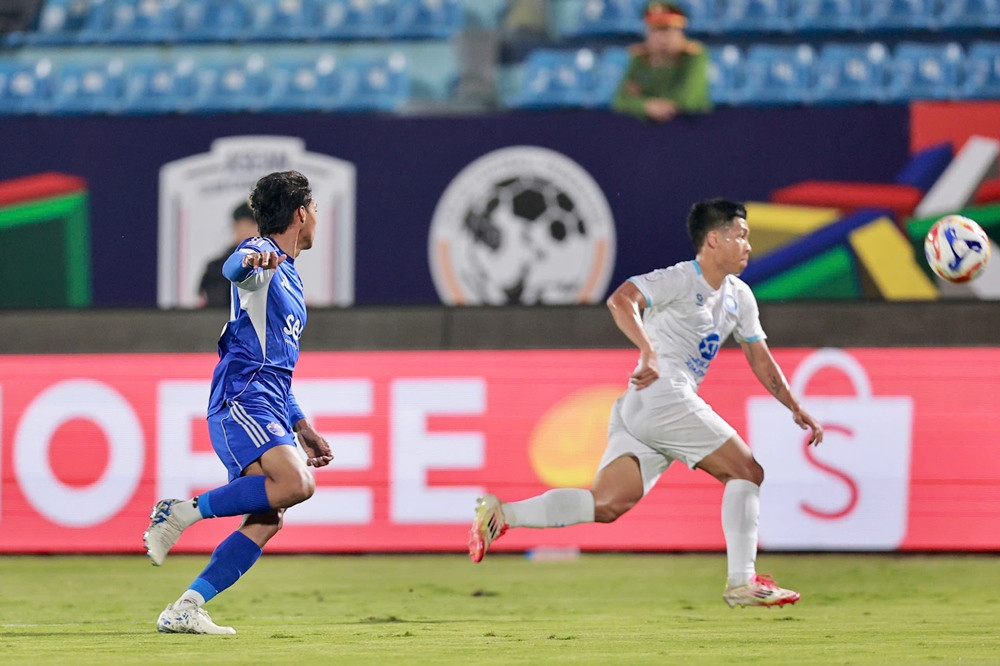 nam dinh vs lion 6.jpg