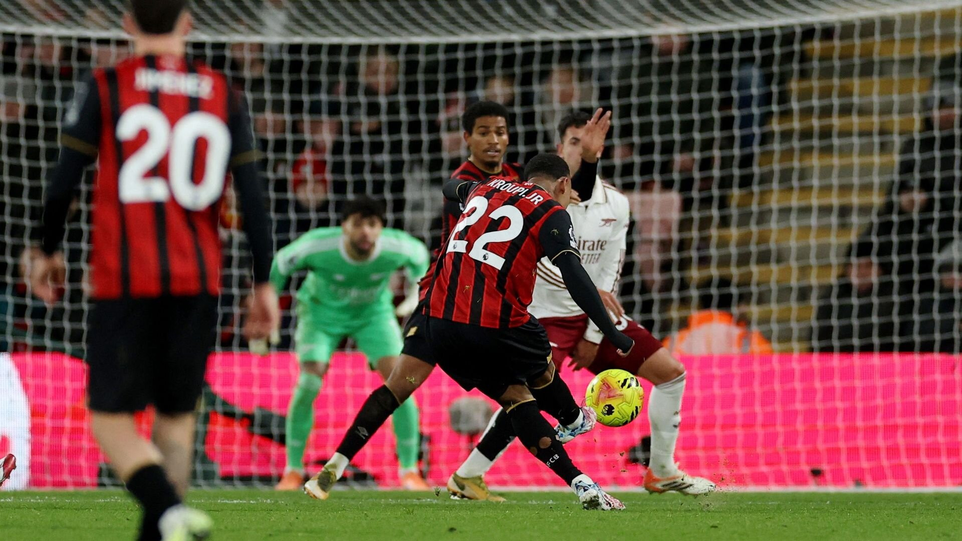 resources_premierleague_pulselive_com 2026 01 03T190742Z_1978924285_UP1EM131H4SVO_RTRMADP_3_SOCCER ENGLAND BOU ARS.jpg