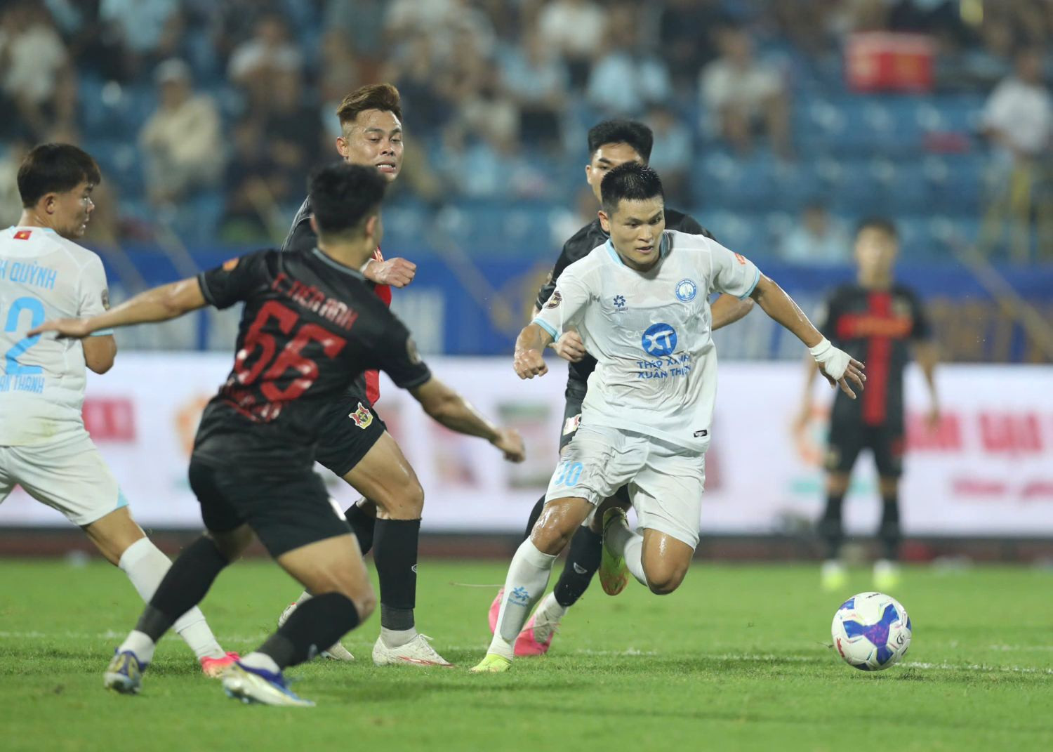 nam dinh vs ninh binh.jpg